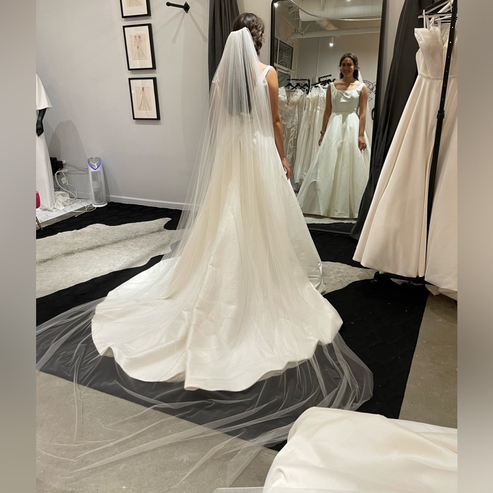 Giselle Bridal Ivory Cathedral Length Veil